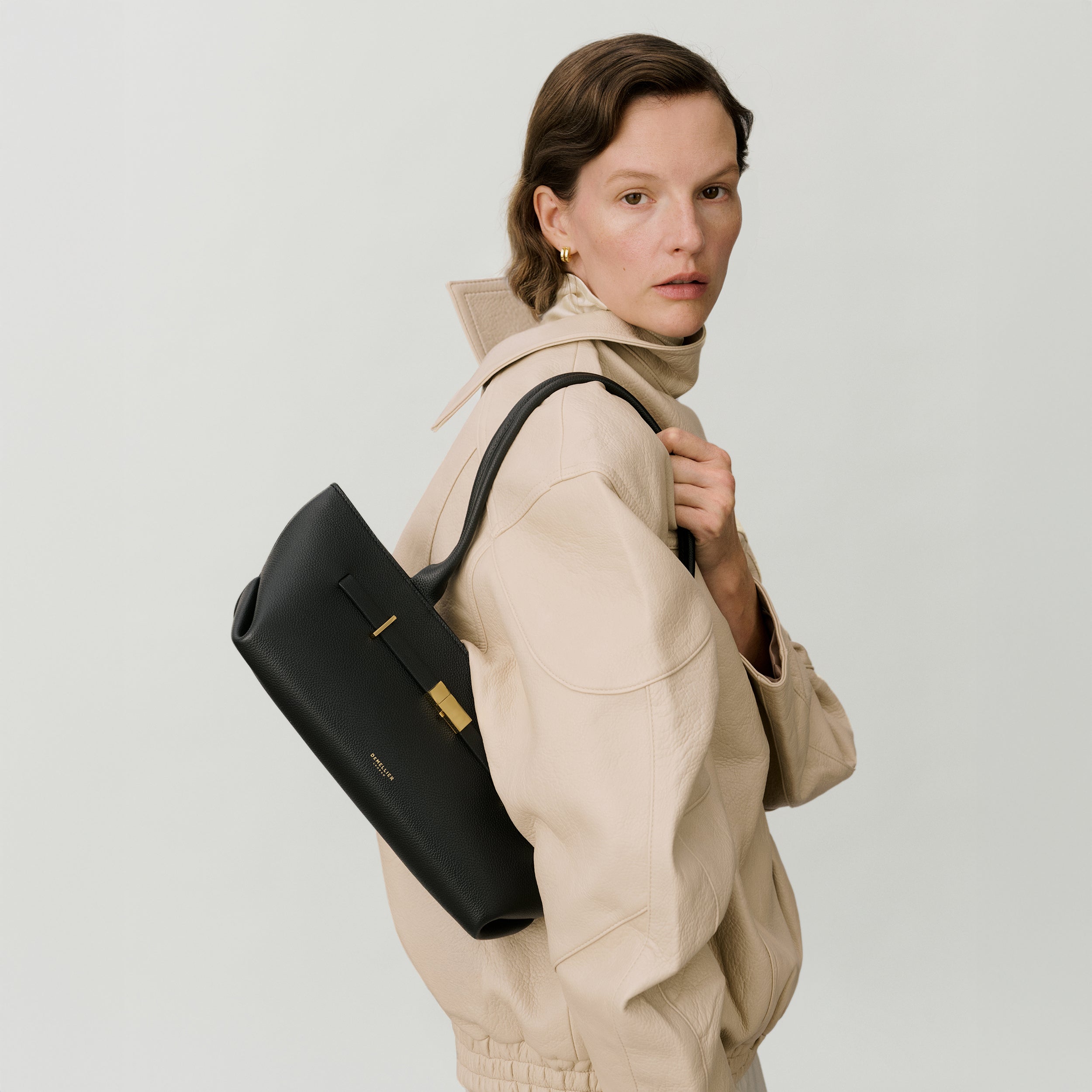 The New York Shoulder