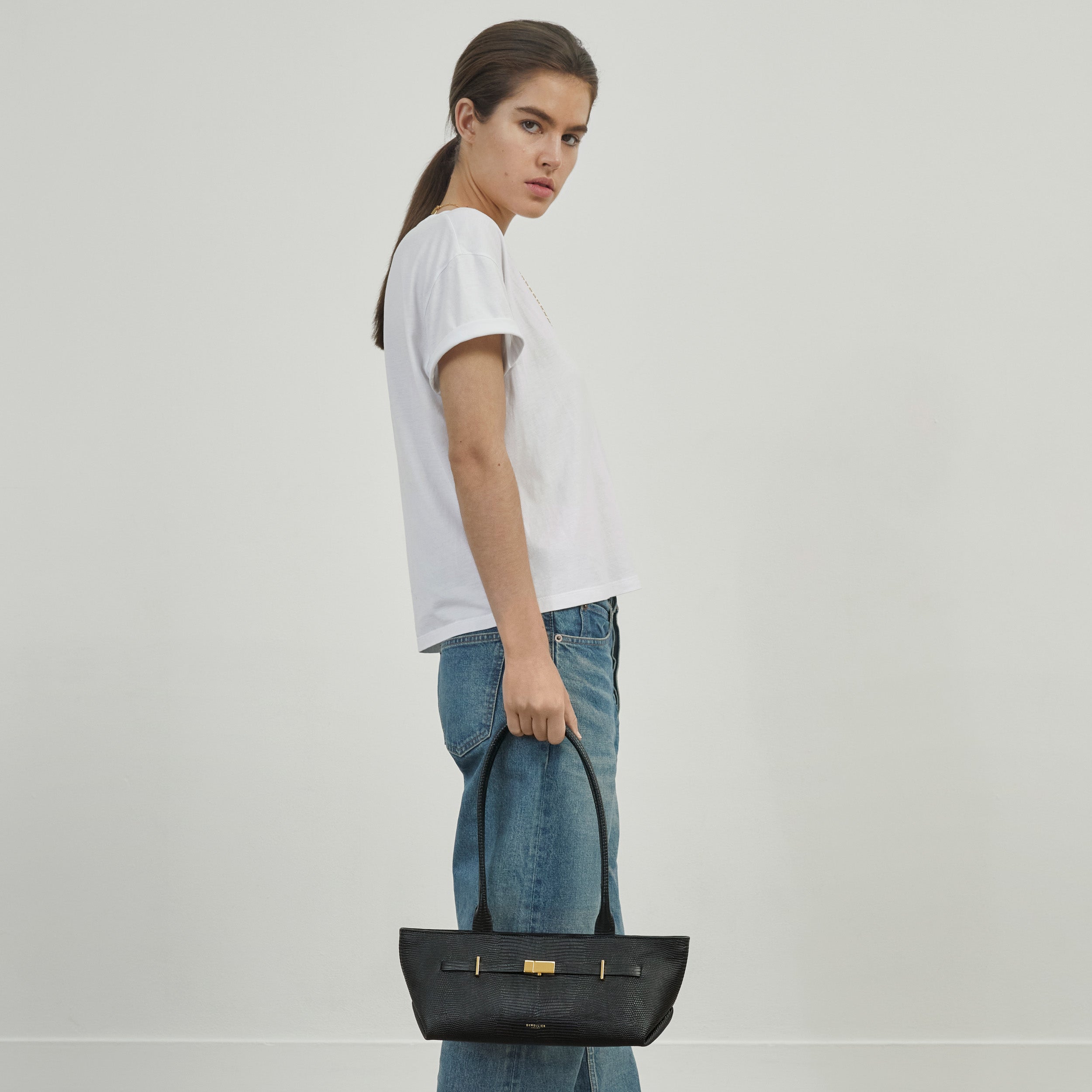 The New York Shoulder